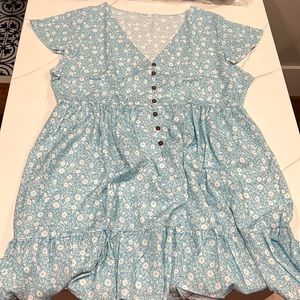 Womens 2X flower dress never worn